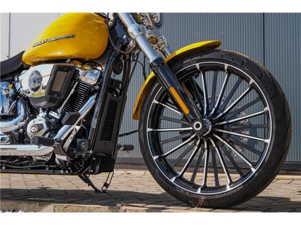 2025 Harley-Davidson Breakout