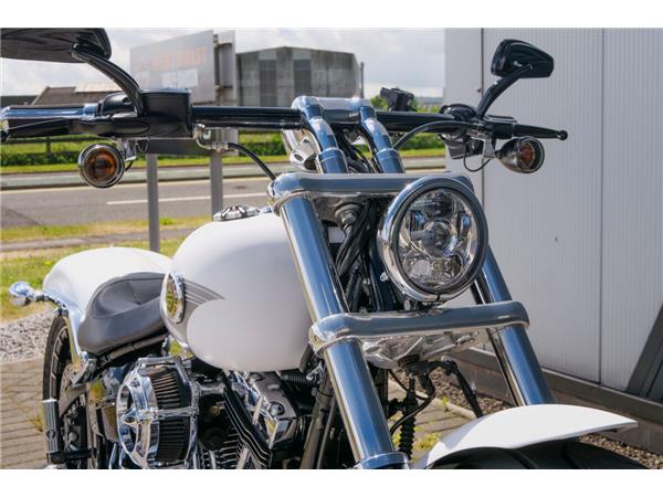 2017 Harley-Davidson Breakout