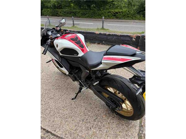 2024 Yamaha R7 WGP 60TH ANNIVERSARY RED/WHITE