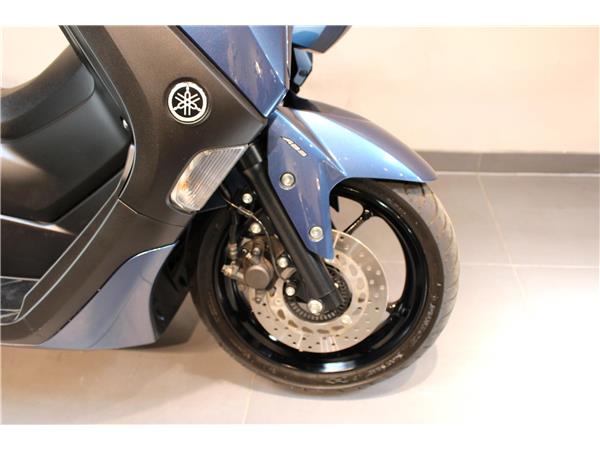 YAMAHA N-MAX 125