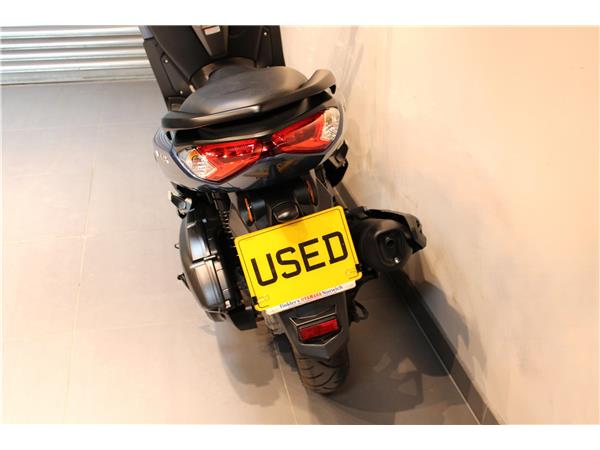 YAMAHA N-MAX 125
