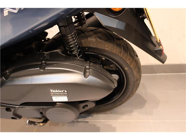YAMAHA N-MAX 125