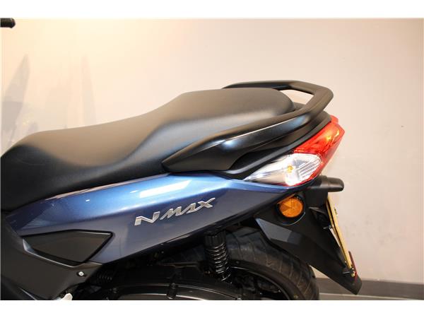 YAMAHA N-MAX 125