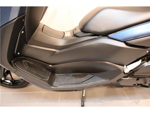 YAMAHA N-MAX 125