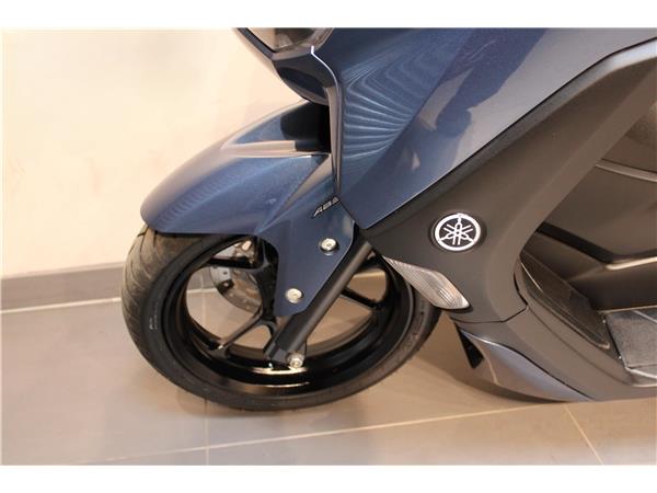 YAMAHA N-MAX 125