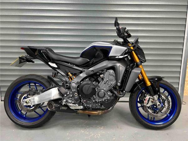 2024 Yamaha MT-09 SP SILVER