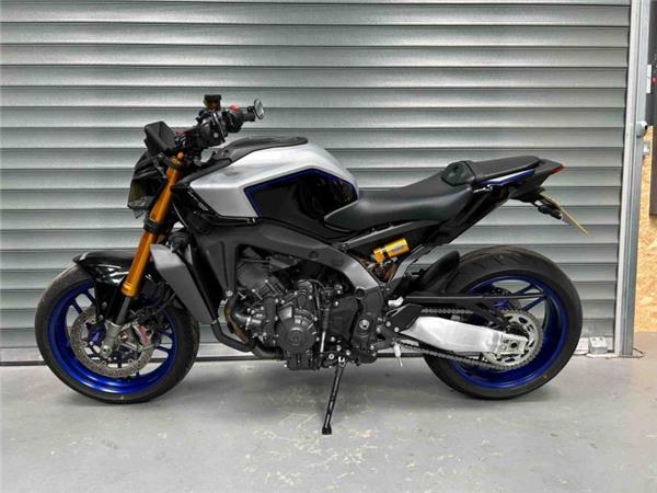 2024 Yamaha MT-09 SP SILVER