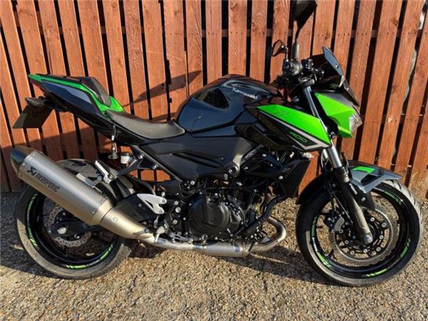 2023 Kawasaki Z400 GREEN