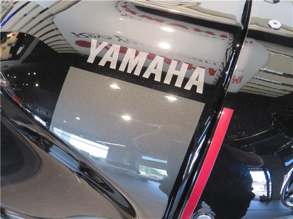 YAMAHA XSR900 