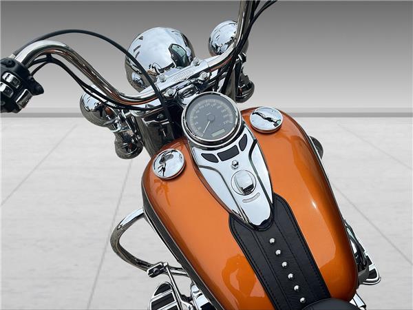 2014 HARLEY-DAVIDSON Softail FLSTC Softail Heritage Classic ABS