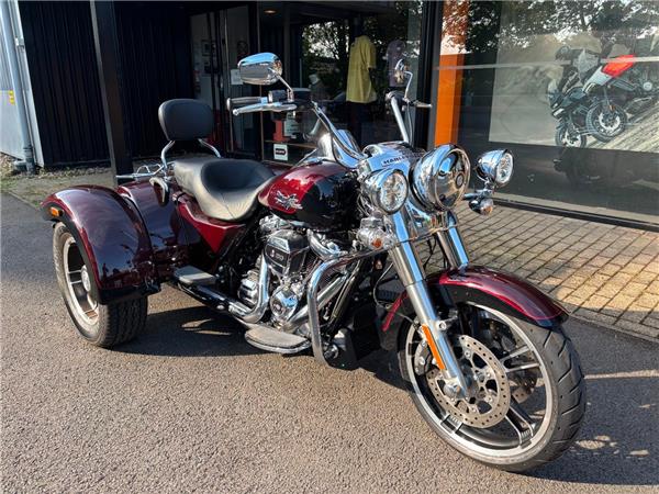 2023 HARLEY-DAVIDSON FLRT FREEWHEELER