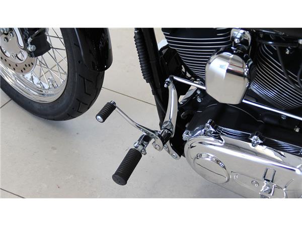 FXDC SUPER GLIDE CUSTOM MY2011