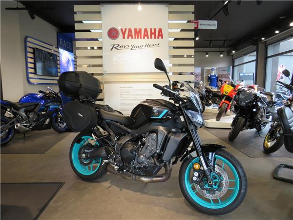 YAMAHA  MT-09   