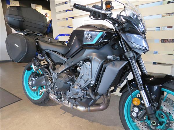 YAMAHA  MT-09   