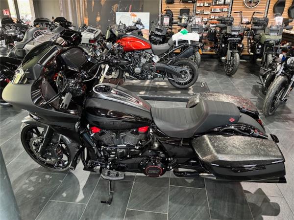 2024 ROAD GLIDE CVO ST 121