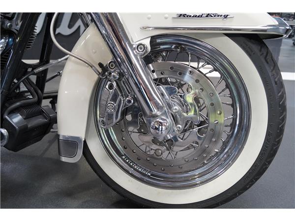 Harley-Davidson ROAD KING CLASSIC KESS-TECH Garantie FLHRC