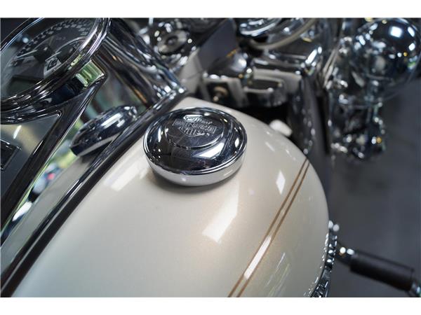 Harley-Davidson ROAD KING CLASSIC KESS-TECH Garantie FLHRC