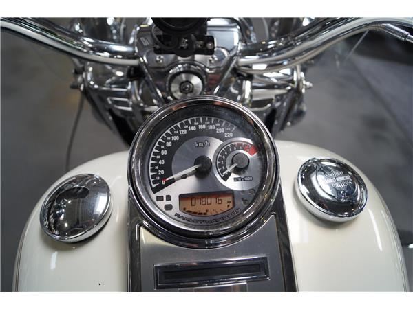 Harley-Davidson ROAD KING CLASSIC KESS-TECH Garantie FLHRC