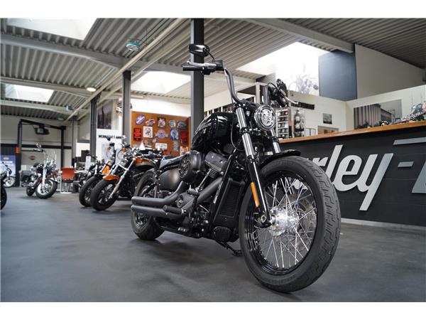 Harley-Davidson STREET BOB 107 Vance&Hines 180´er 1.Hand FXBB