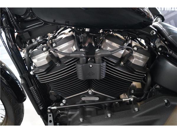 Harley-Davidson STREET BOB 107 Vance&Hines 180´er 1.Hand FXBB