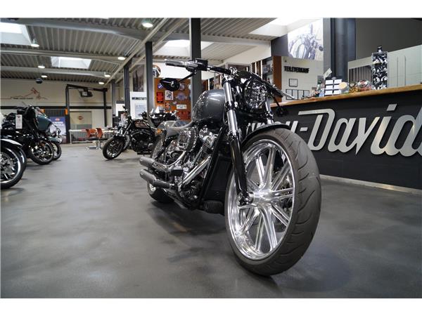 Harley-Davidson BREAKOUT 114 MILLER Auspuff mit ABE aus 1.Hand - 260´er Hinterrad FXBRS