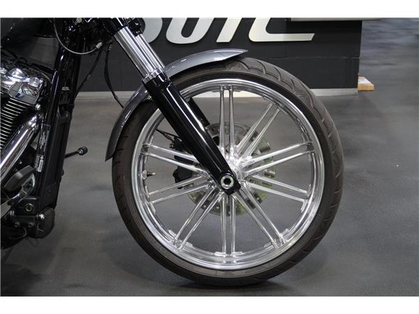 Harley-Davidson BREAKOUT 114 MILLER Auspuff mit ABE aus 1.Hand - 260´er Hinterrad FXBRS