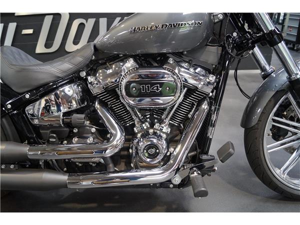 Harley-Davidson BREAKOUT 114 MILLER Auspuff mit ABE aus 1.Hand - 260´er Hinterrad FXBRS