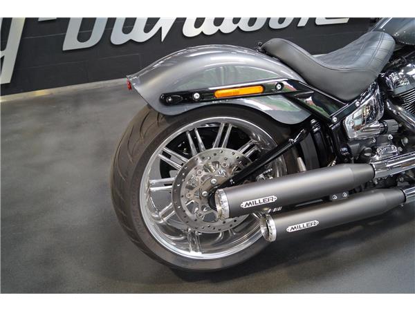 Harley-Davidson BREAKOUT 114 MILLER Auspuff mit ABE aus 1.Hand - 260´er Hinterrad FXBRS
