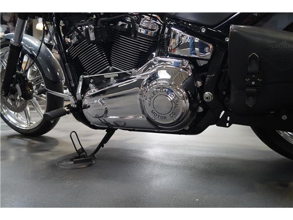 Harley-Davidson BREAKOUT 114 MILLER Auspuff mit ABE aus 1.Hand - 260´er Hinterrad FXBRS