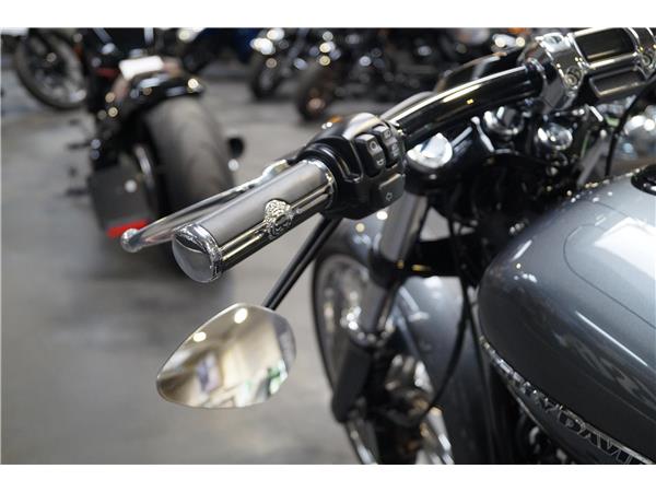Harley-Davidson BREAKOUT 114 MILLER Auspuff mit ABE aus 1.Hand - 260´er Hinterrad FXBRS