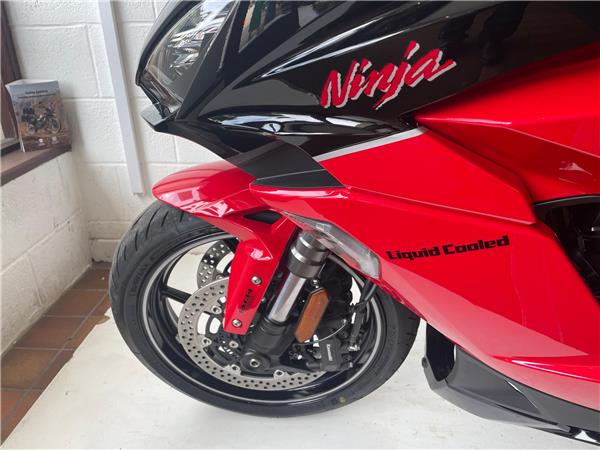2024 Kawasaki Ninja 1000SX