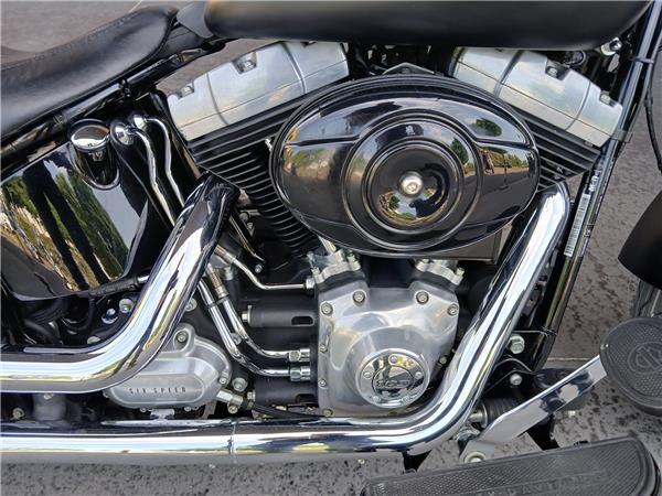 2012 HARLEY-DAVIDSON SLIM