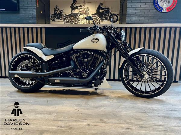2017 HARLEY-DAVIDSON BREAKOUT