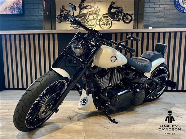 2017 HARLEY-DAVIDSON BREAKOUT