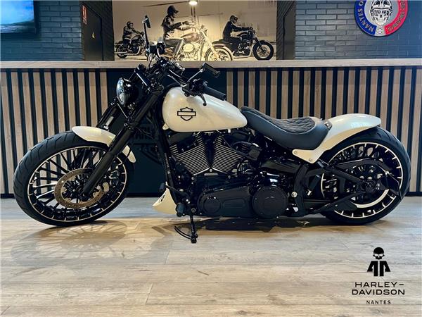 2017 HARLEY-DAVIDSON BREAKOUT
