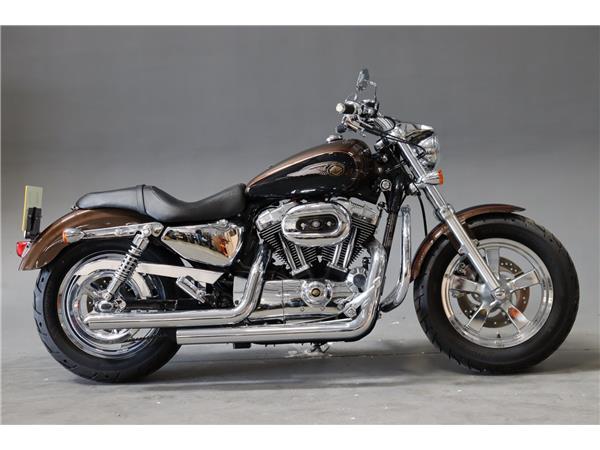 2013 HARLEY-DAVIDSON SPORTSTER XL1200C CUSTOM