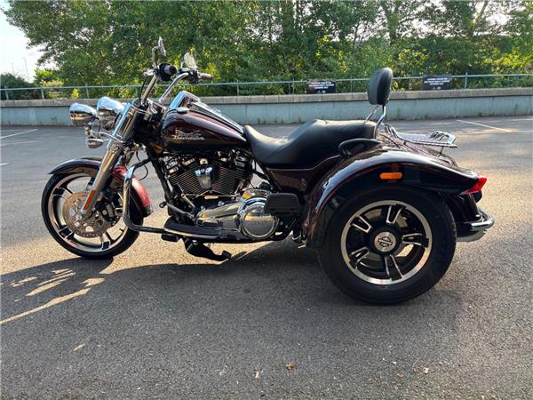 2023 HARLEY-DAVIDSON FLRT FREEWHEELER