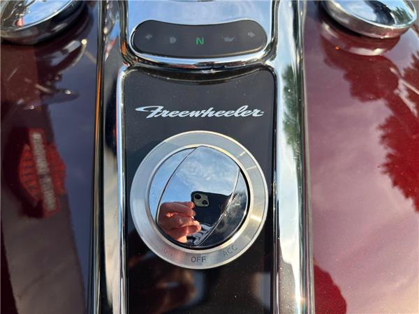 2023 HARLEY-DAVIDSON FLRT FREEWHEELER