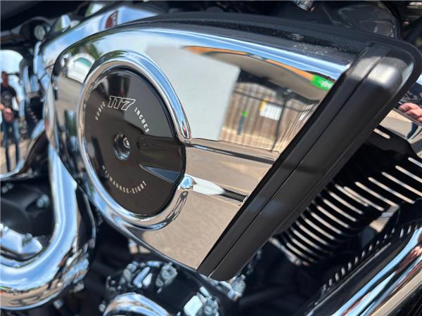 2025 HARLEY-DAVIDSON BREAKOUT 117 