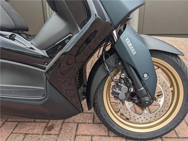 2023 Yamaha XMAX 300