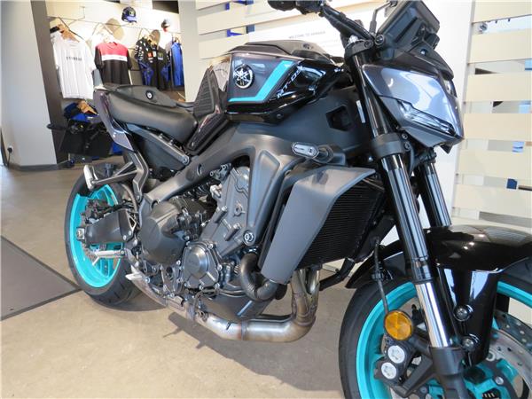 YAMAHA MT-09 