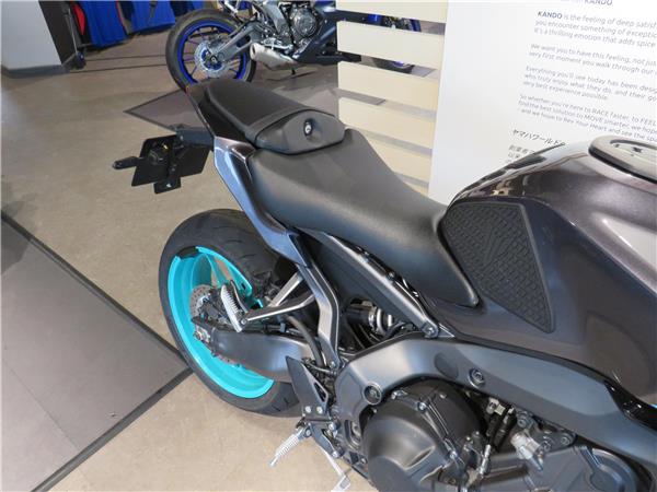 YAMAHA MT-09 