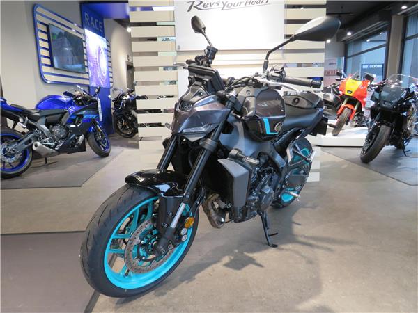 YAMAHA MT-09 