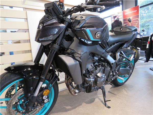 YAMAHA MT-09 