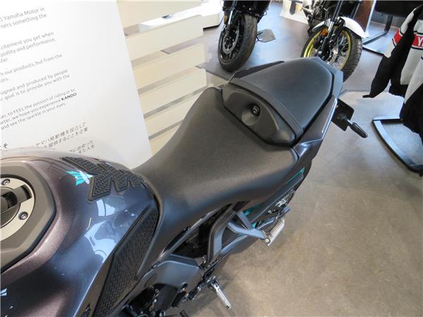 YAMAHA MT-09 