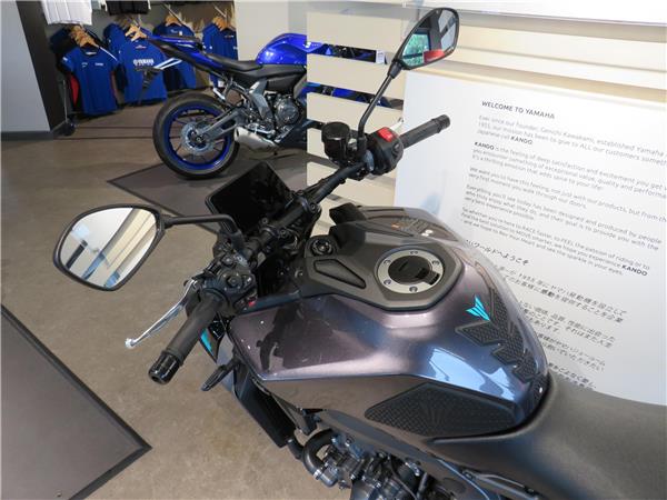 YAMAHA MT-09 