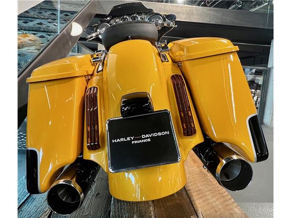 2022 HARLEY-DAVIDSON CVO FLHXSE Street Glide CVO 117