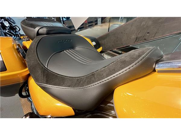 2022 HARLEY-DAVIDSON CVO FLHXSE Street Glide CVO 117