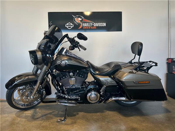 2015 HARLEY-DAVIDSON ROAD KING