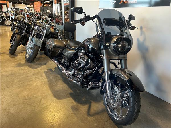 2015 HARLEY-DAVIDSON ROAD KING